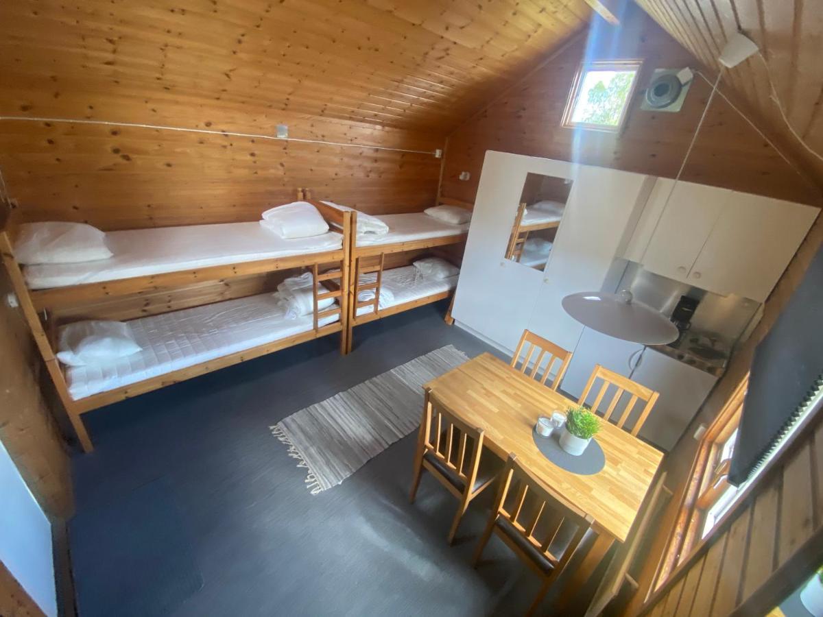 Kanalkrogen Stugor Sjötorp Buitenkant foto